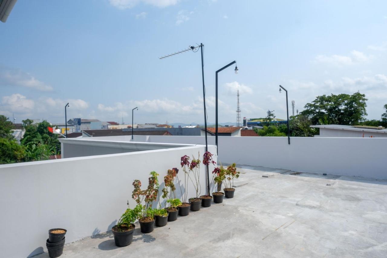 Reddoorz Near Rita Supermall Purwokerto 2 Exterior foto