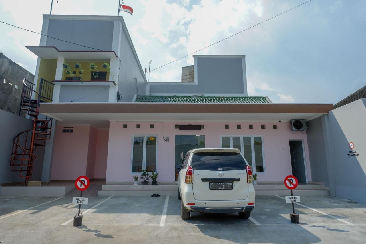 Reddoorz Near Rita Supermall Purwokerto 2 Exterior foto